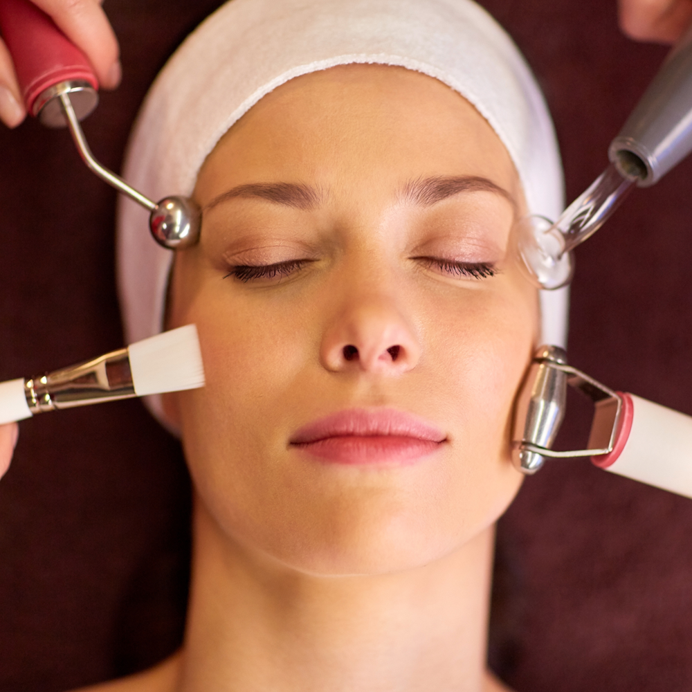 beauty therapist gold coast, facial by Refined by Alexandra